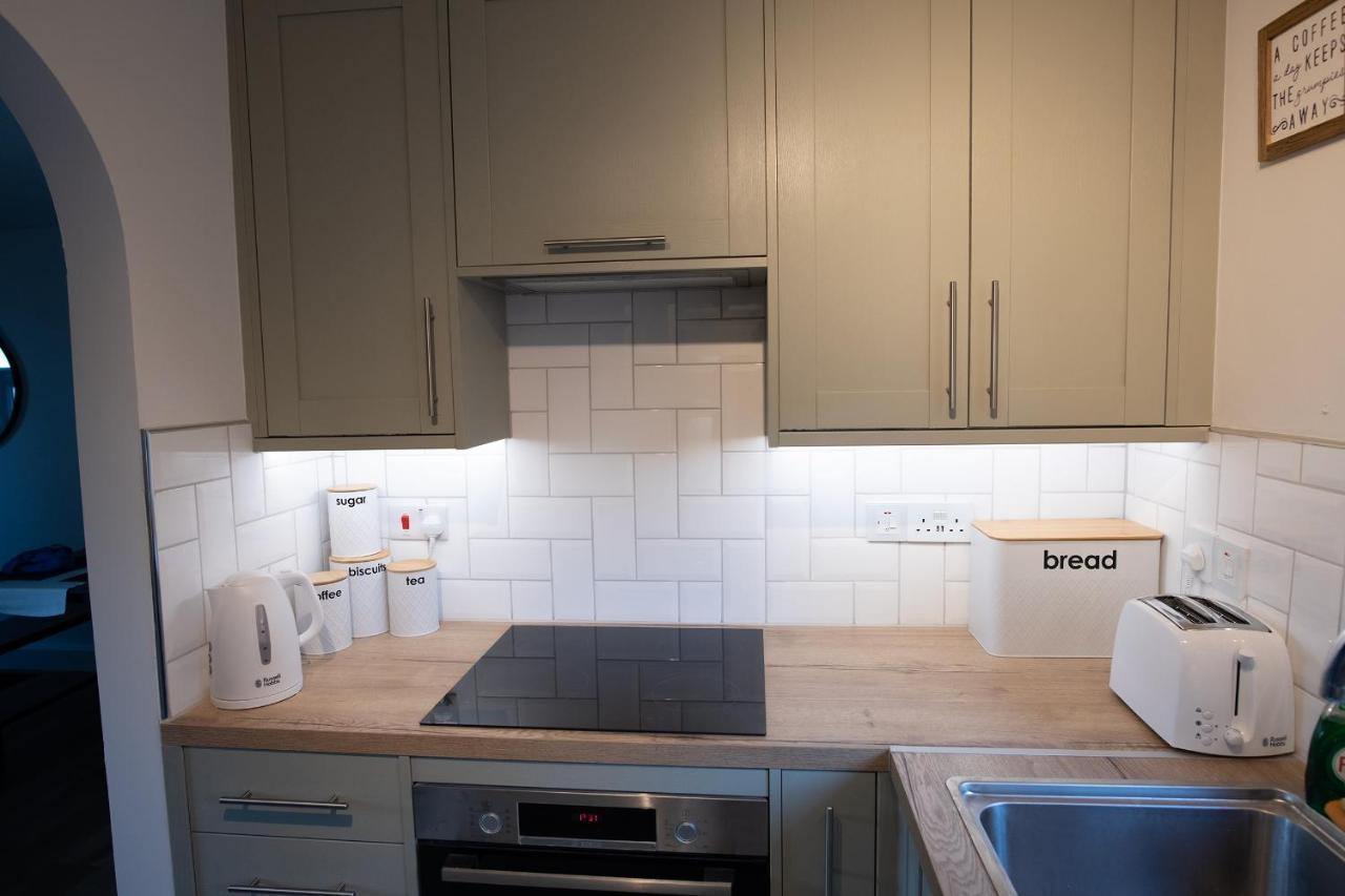 Dorset Stylish Apartment Poole Bagian luar foto