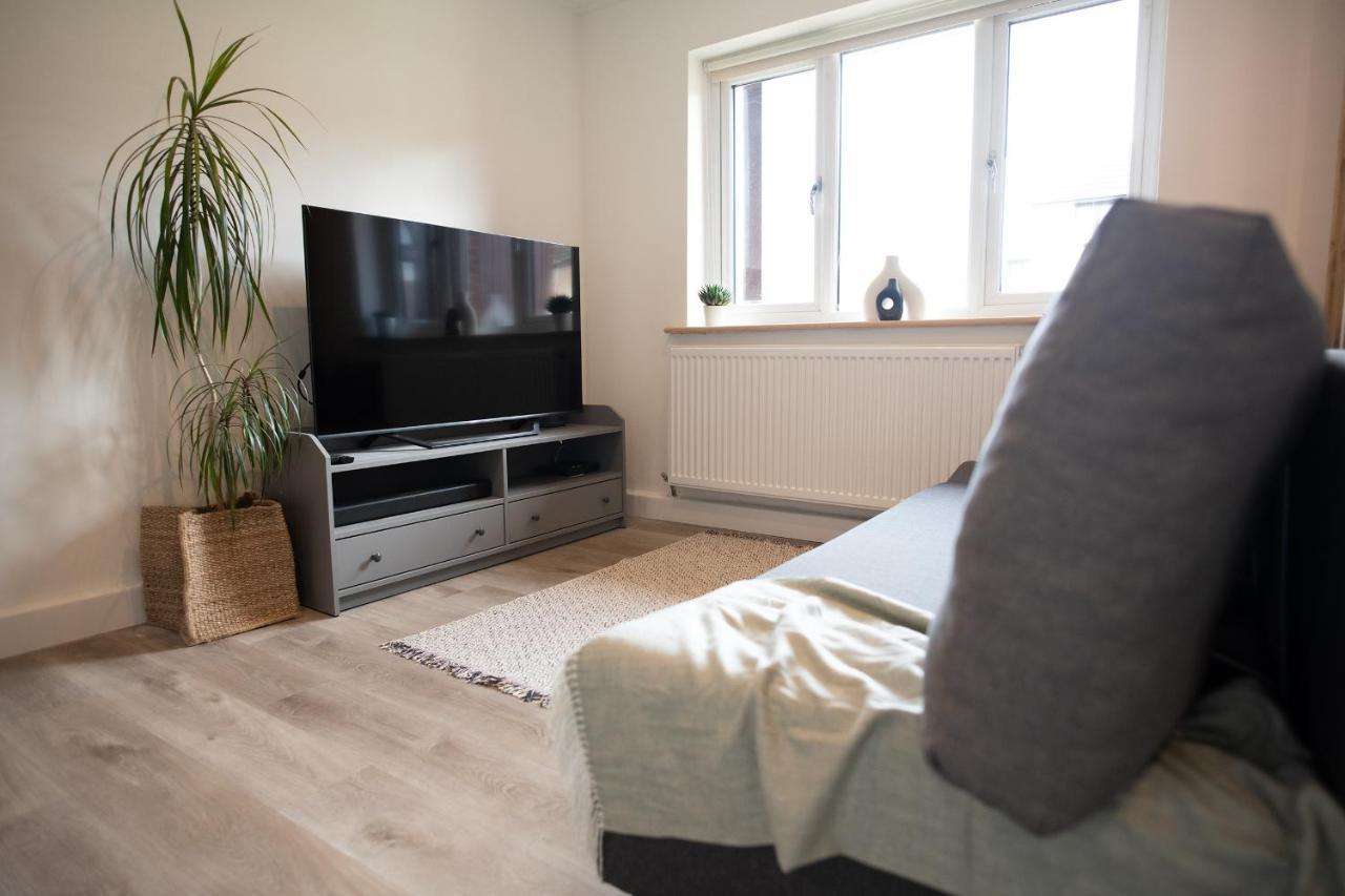 Dorset Stylish Apartment Poole Bagian luar foto